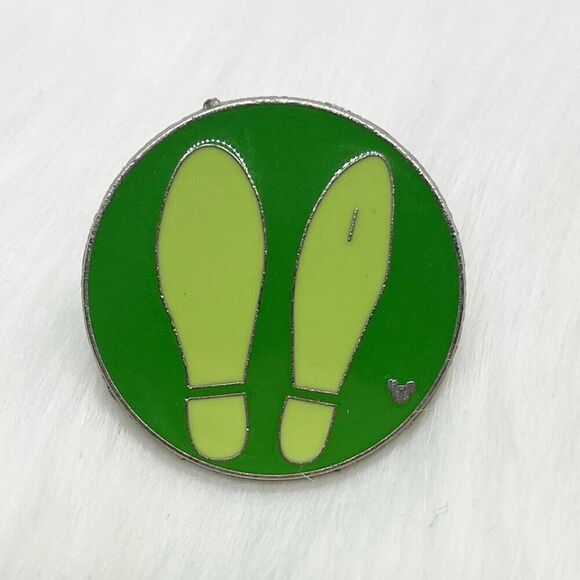 🔮 5/$25 Disney‎ Goofy Footprint Pin - Picture 1 of 2
